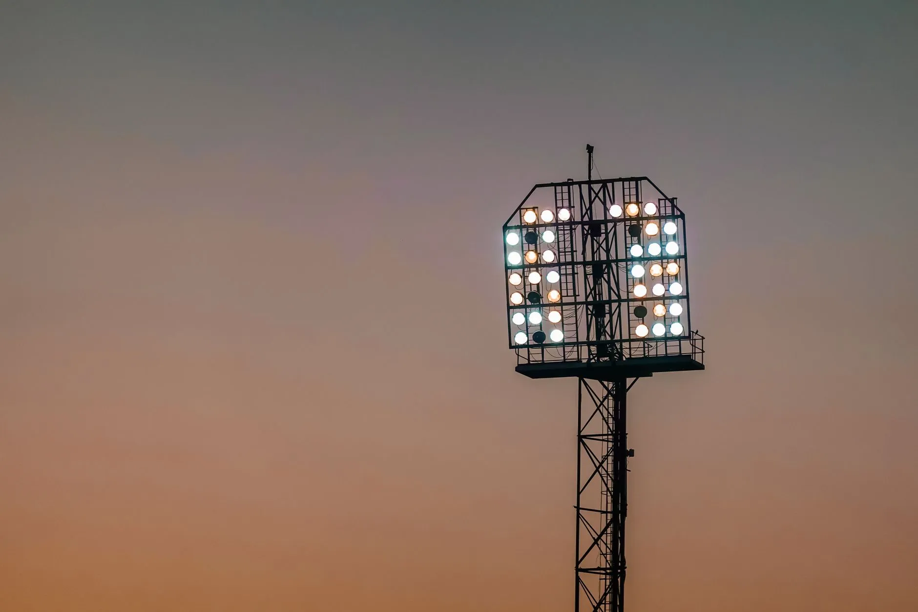 壹陆捌光纤照明LED灯具型号参数对比与选型分析