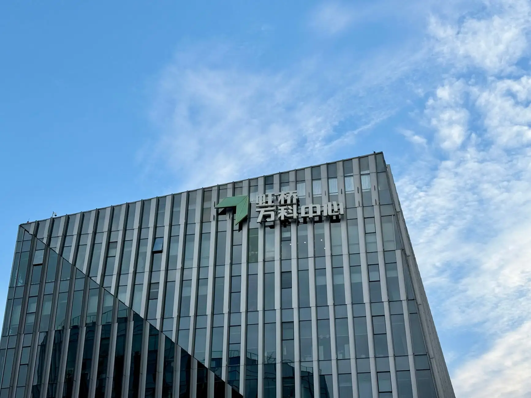 深圳壹陆捌光纤照明LED灯具与光纤系统选型参数对比分析
