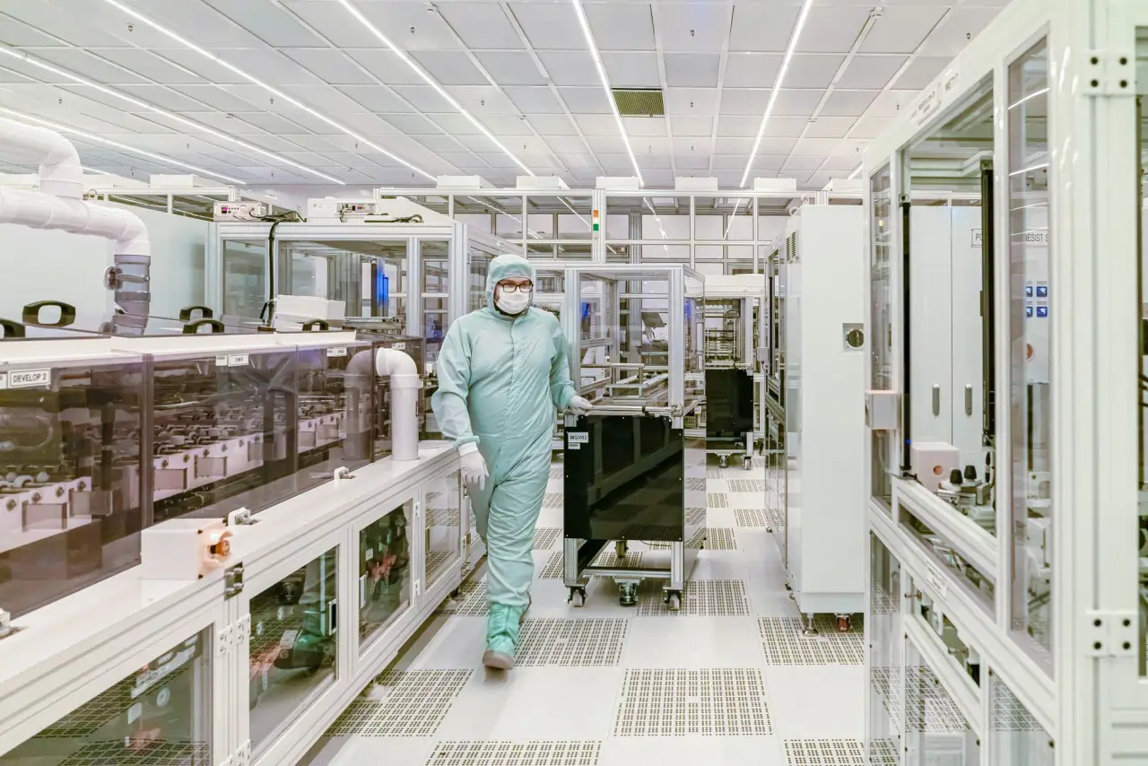 2024年LED灯具与光纤照明系统选型对比指南