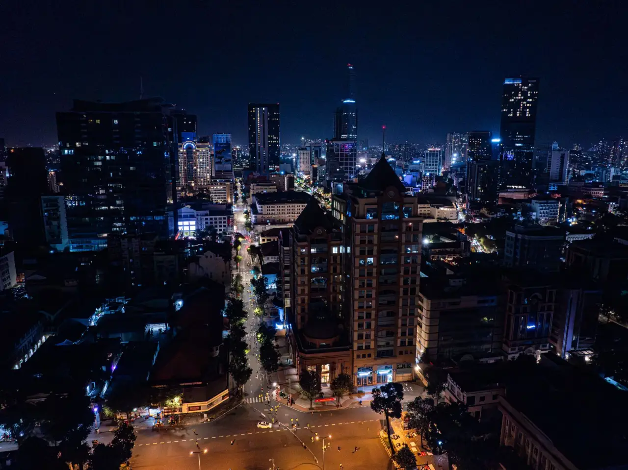 基于照明科技的高端酒店光环境打造:光纤照明案例分析