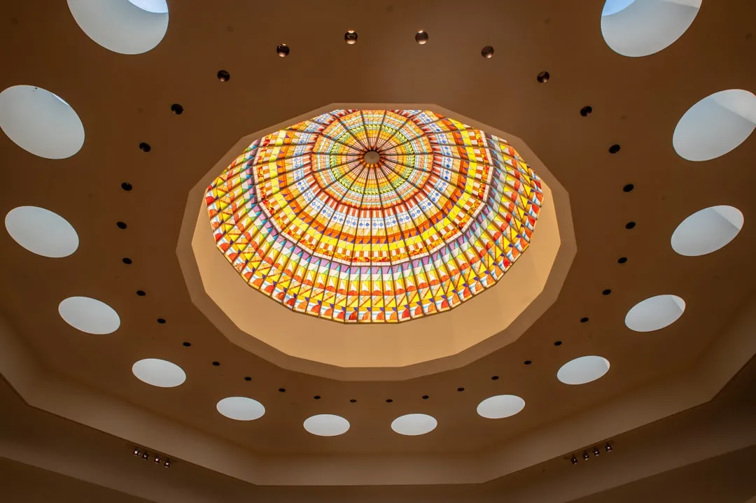 光纤照明系统与LED灯具在商业空间中的选型搭配要点正文配图 2